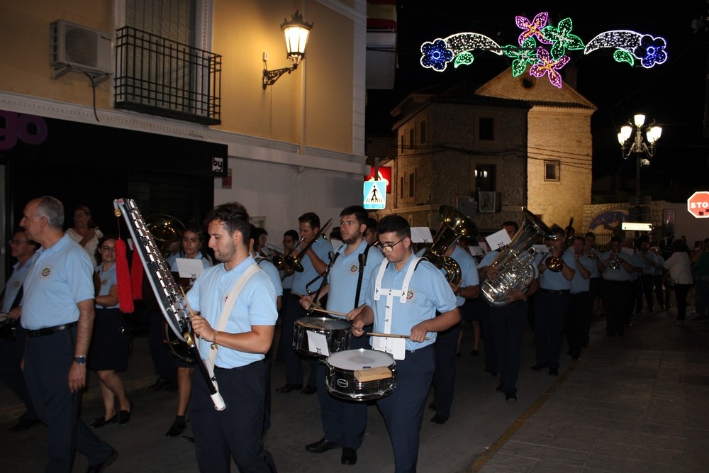 Banda de música abriendo el Desfile-Concurso de Carrozas de las fiestas de Tarancón 2019.