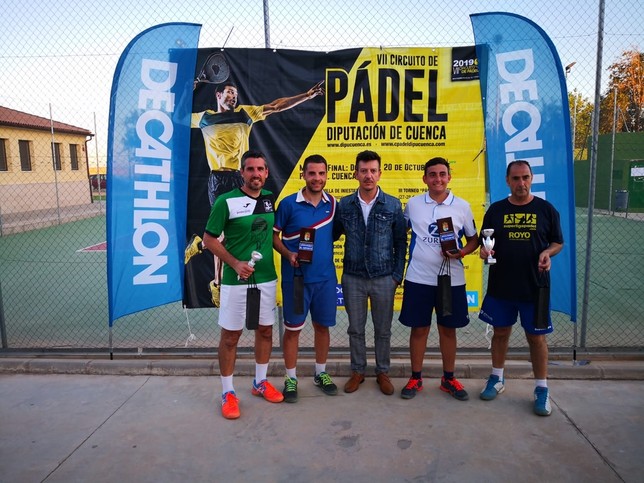 Noheda y Huerta ganan el torneo de Pádel de Villamayor 