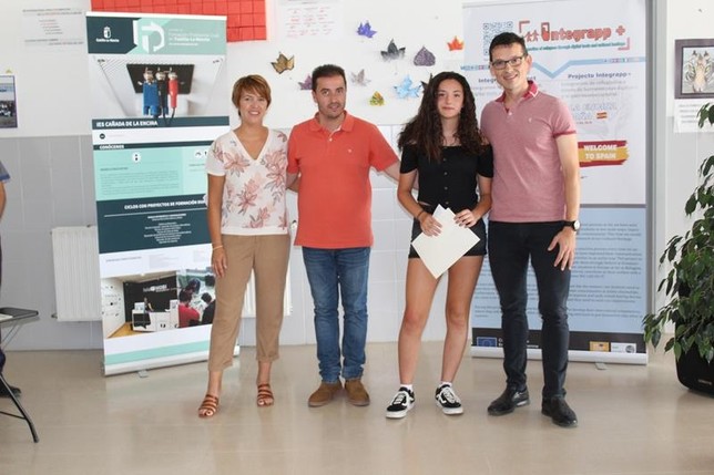 El Ayuntamiento de Iniesta concede 13 becas a alumnos