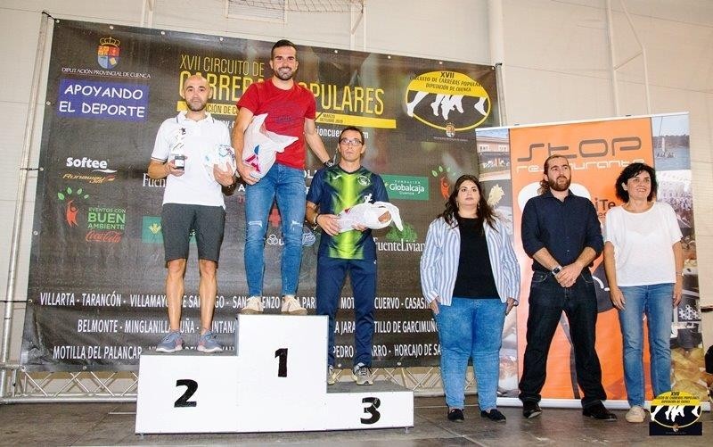 Caballero y Magán ganan la carrera popular de Valverde