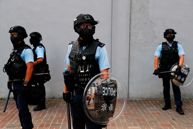 Vuelve la violencia a las marchas de Hong Kong