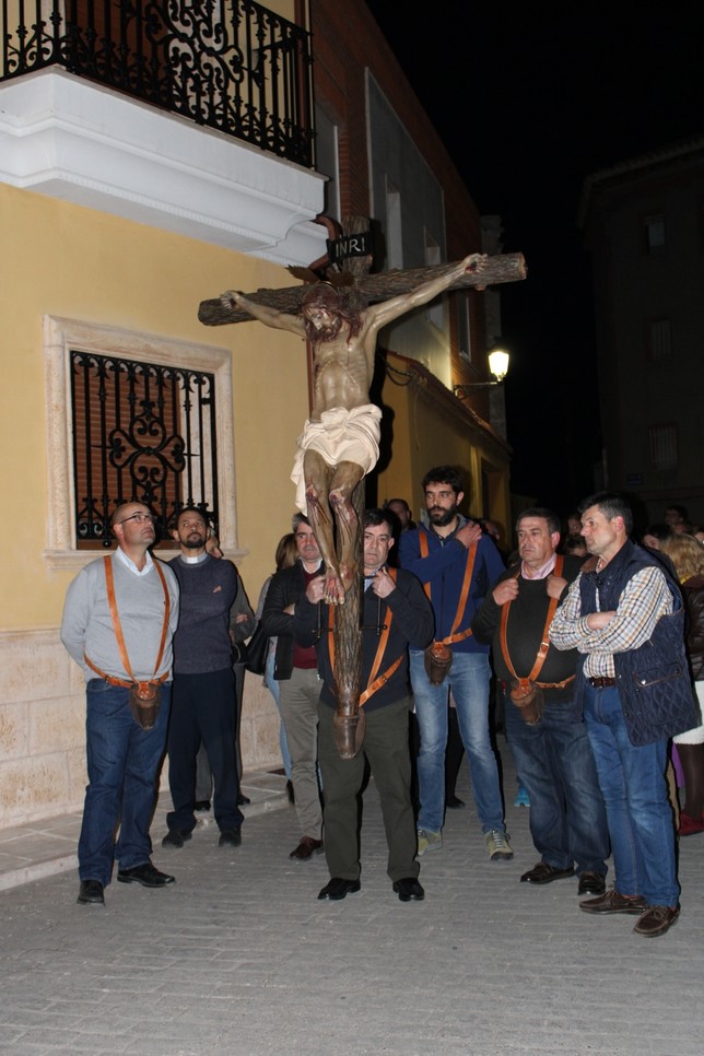Vía Crucis en Tarancón con el Santo Crucifijo del Convento