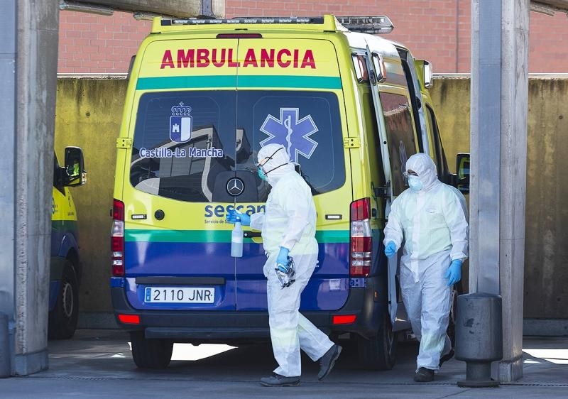 Una ambulancia entra en el hospital general de Ciudad Real