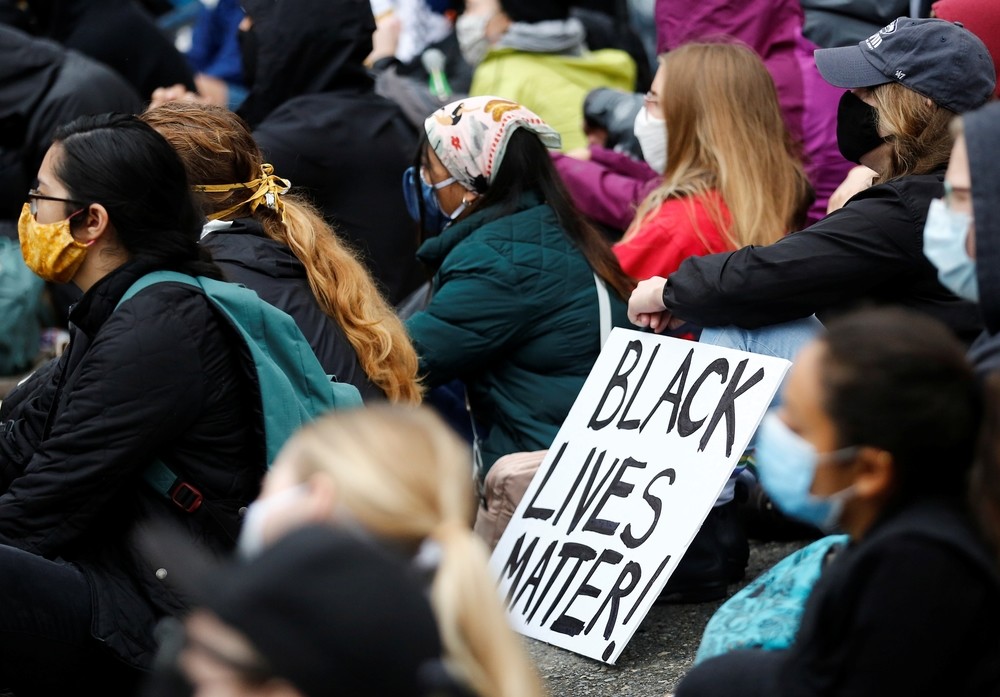 Las protestas raciales apuntan ahora a Trump