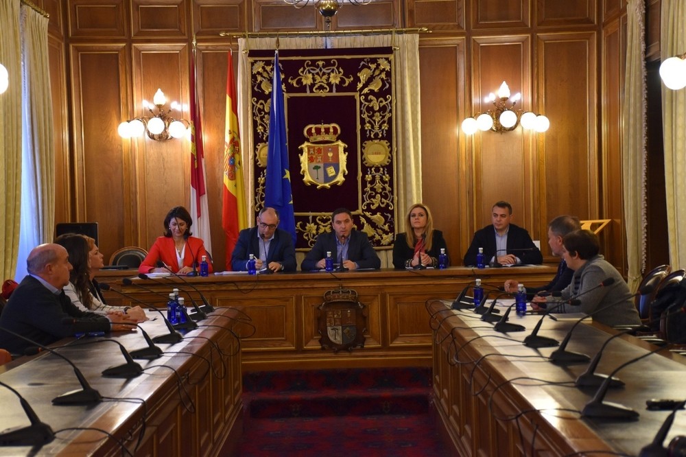 La Diputación de Cuenca y la Junta aúnan fuerzas en Fitur