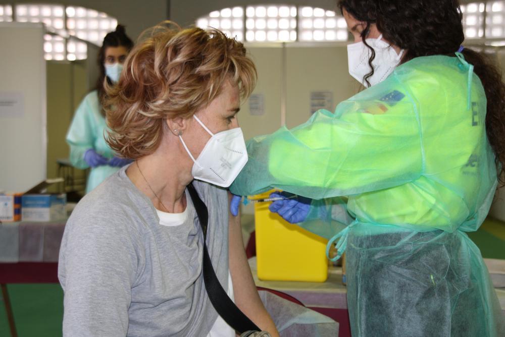 El Área de Salud de Cuenca inicia la vacunación de docentes