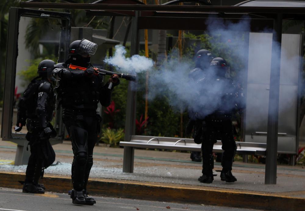 Protestas en la ciudad colombiana de Cali contra la reforma tributaria  / ERNESTO GUZMÁN JR.