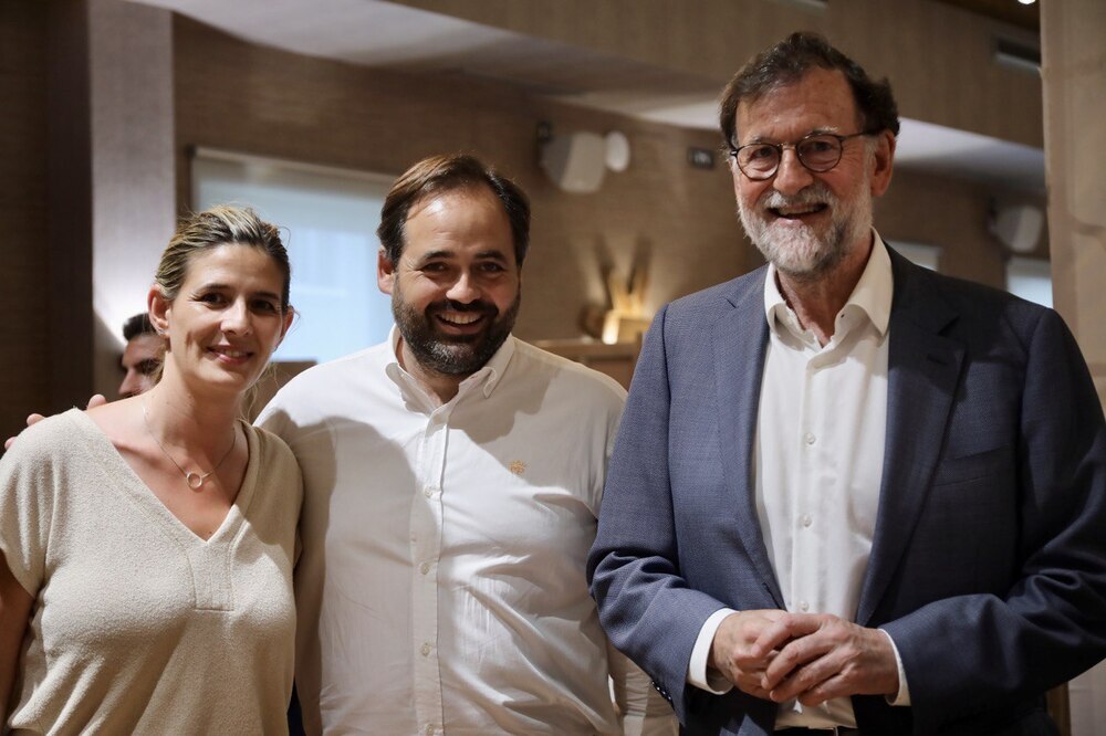 Rajoy asegura que Feijóo traerá «sosiego y eficacia»