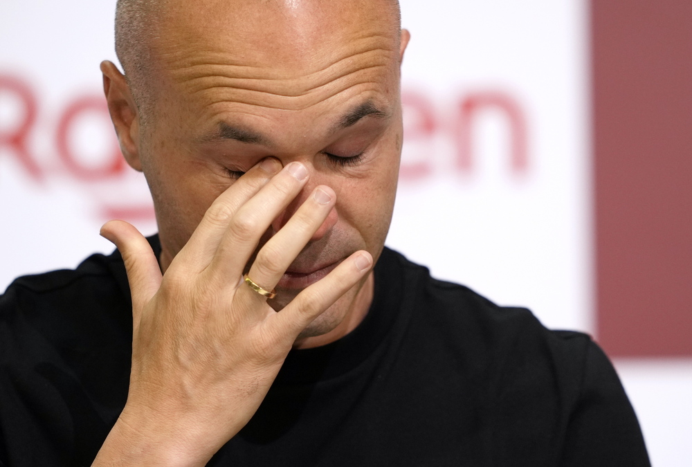 Spanish soccer player Andres Iniesta of Vissel Kobe attends press conference  / EFE