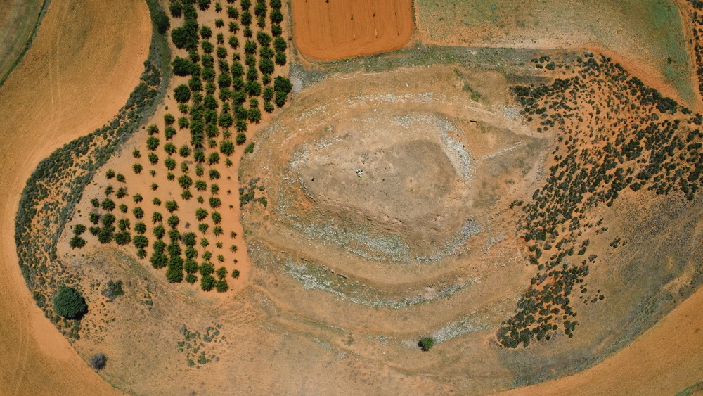 Imágenes de las excavaciones acometidas la pasada semana en el Cerro de los Moros.