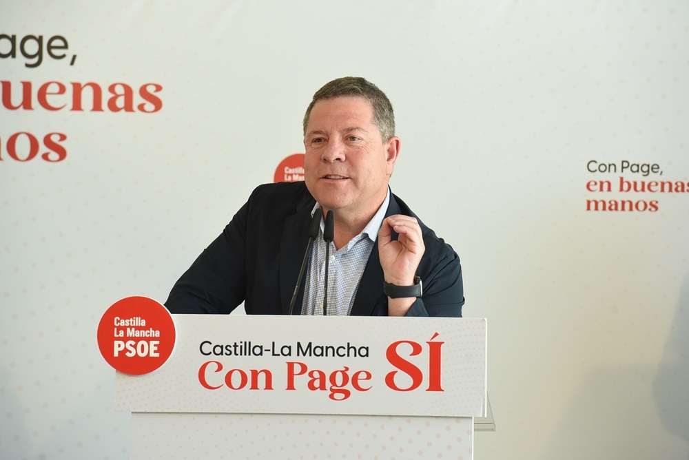 Page abrió la campaña electoral a las autonómicas en La Roda (Albacete) junto a su alcalde y candidato a la reelección, Juan Ramón Amores.