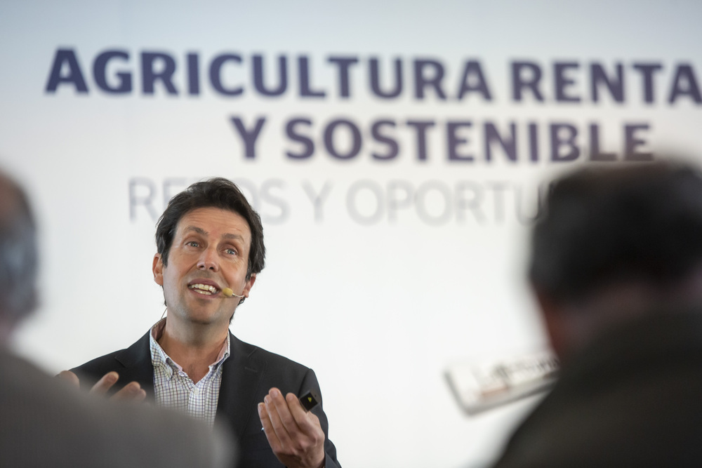 Agbar Agriculture y La Tribuna organizaron el fórum 'Agricultura Rentable y Sostenible: Retos y Oportunidades'