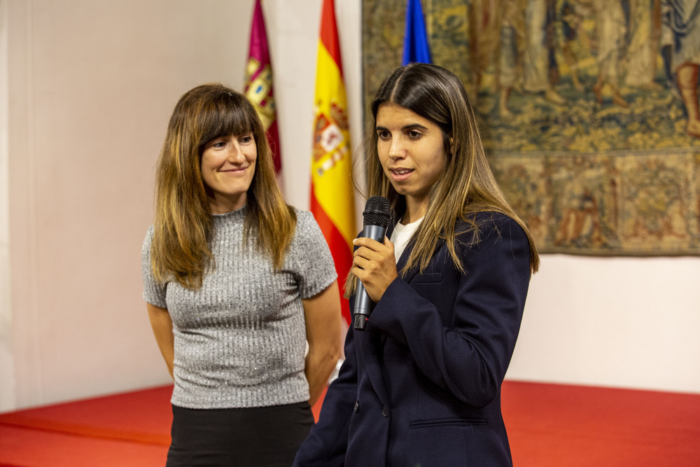 Alba Redondo y Blanca Romero, galardonadas el Día de la Región