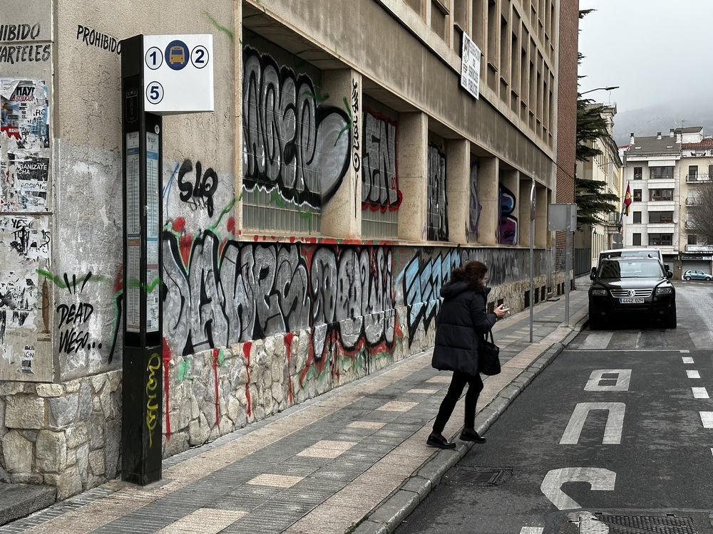 El Ayuntamiento destinará 120.000 euros a limpiar los grafitis