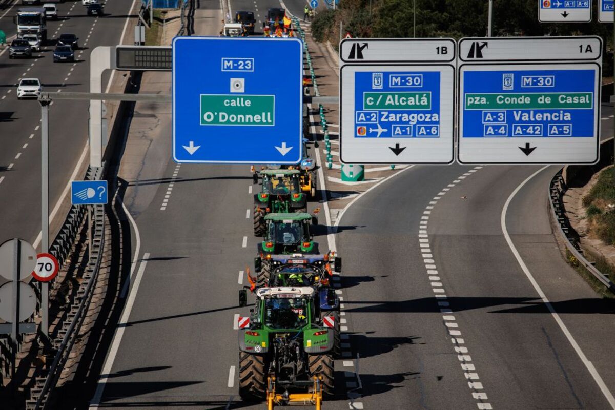 Los agricultores vuelven a Madrid para exigir mejoras en el campo   / ALEJANDRO MARTÍNEZ VÉLEZ
