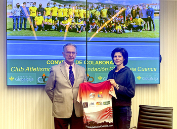 Globalcaja renueva su compromiso con el atletismo conquense