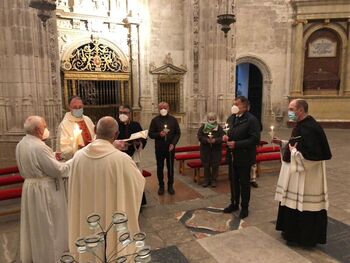 Dolz asiste en la Catedral a la misa de La Candelaria