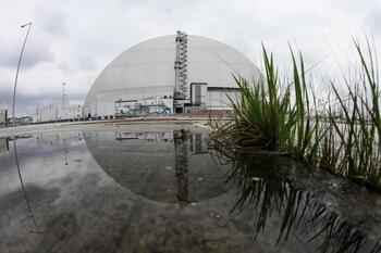 La planta nuclear de Chernóbil se queda sin energía eléctrica