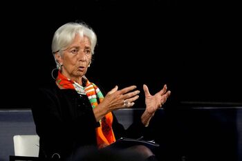 Lagarde alerta del aumento del riesgo de recesión