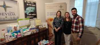 Vox Cuenca entrega material de ayuda a madres sin recursos