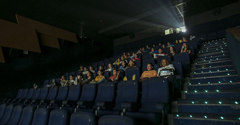 Los espectadores de cine bajan a la mitad en una década