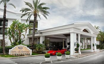 Stoneweg y Bain Capital compran el Hotel Los Monteros en Marbella
