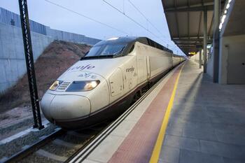 El 'tren madrugador' llegará a Madrid sobre las 8 horas