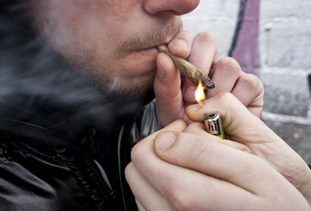 Las sanciones de la 'ley mordaza' por drogas caen casi un 60%