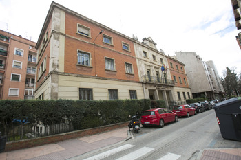 La Diputación no descarta adquirir el edificio de Icona