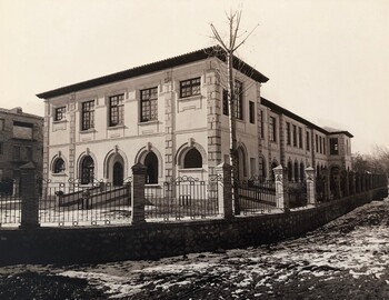 El edificio del Grupo Ramón y Cajal cumple 90 años