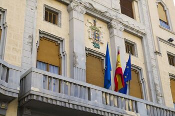 Registran la Asamblea de Melilla por la compra de votos