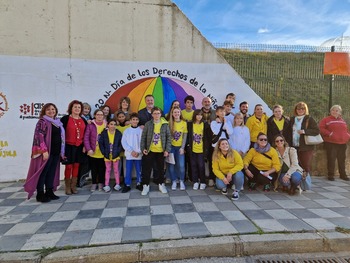 Inauguran un mural por los derechos de la niñez