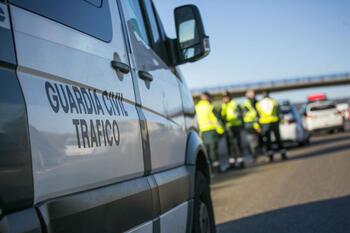 La Guardia Civil investiga el conductor de un megacamión