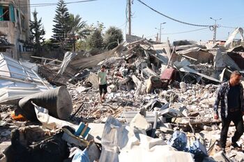 Decenas de muertos en dos hospitales de Gaza por bombardeos