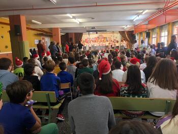 El CEIP San Fernando celebra la Navidad con un gran festival