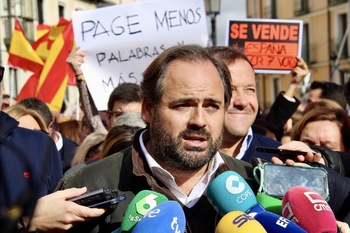 Núñez pregunta a Page si debe lealtad al PSOE o a la región