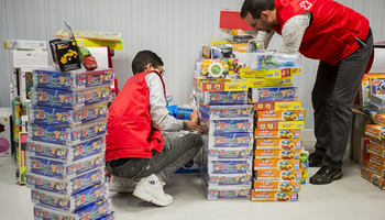 Cruz Roja hará llegar juguetes esta Navidad a unos 440 niños