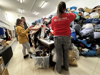 Cáritas afronta una subida del 51% de la demanda de ropa usada