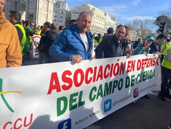 Un millar de agricultores conquenses protestan en Madrid