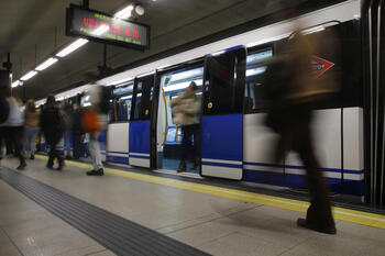 Fallece un hombre arrollado por el metro de Madrid