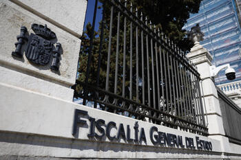 La pareja de Ayuso se querella contra la fiscal jefe de Madrid