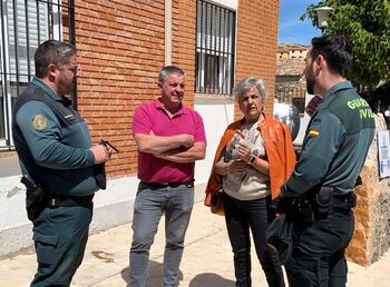 Visita a los cuarteles de Guardia Civil en Cañete y Cardenete