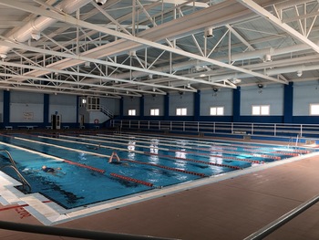 Las piscinas del Luis Ocaña acogen a 250 deportistas