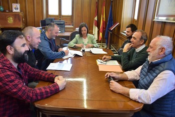 La Diputación y la Federación de Montaña firman un convenio